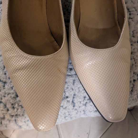 Stuart Weitzman Ossarah Chex calf pump - Picture 3 of 7